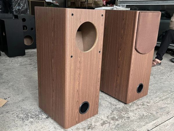 THÙNG LOA TOÀN DAI BASS 20 ( ma tran vách chéo)