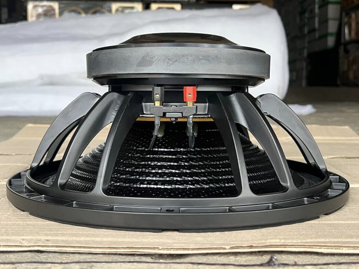 BASS SUB 40 TU 220 COIL 100 màng carbon